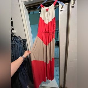 VINCE CAMUTO Colorblock Chiffon Tie Neck Maxi Dress